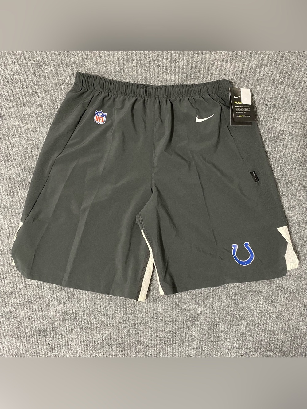 Nike On Field Indianapolis Colts Sideline Coach Performance Shorts Mens L NWT